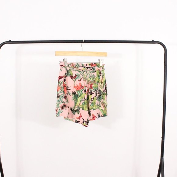 *H&M High Rise Shorts - Picture 4 of 6